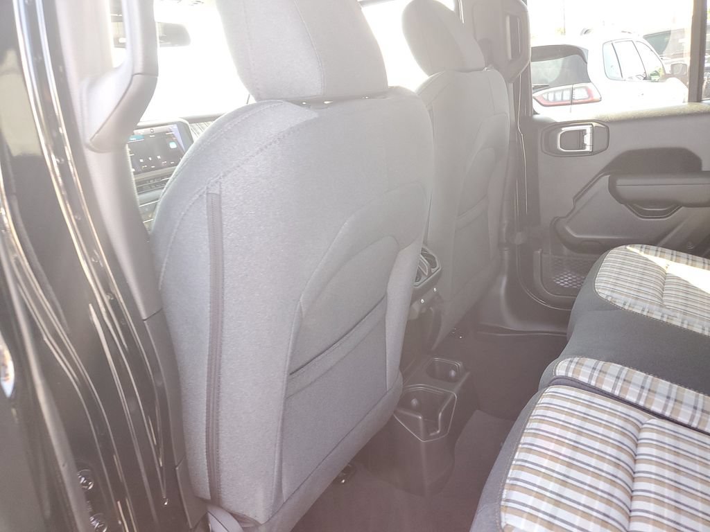 Used 2026 Jeep Wrangler Unlimited Sport AWD/4WD image 12