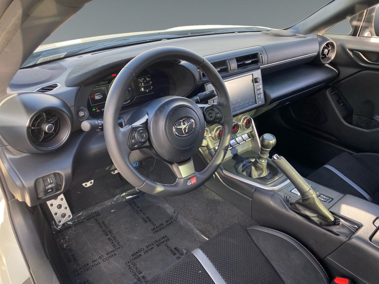 Used 2025 Toyota GR86 Premium w/ Performance Package RWD image 10