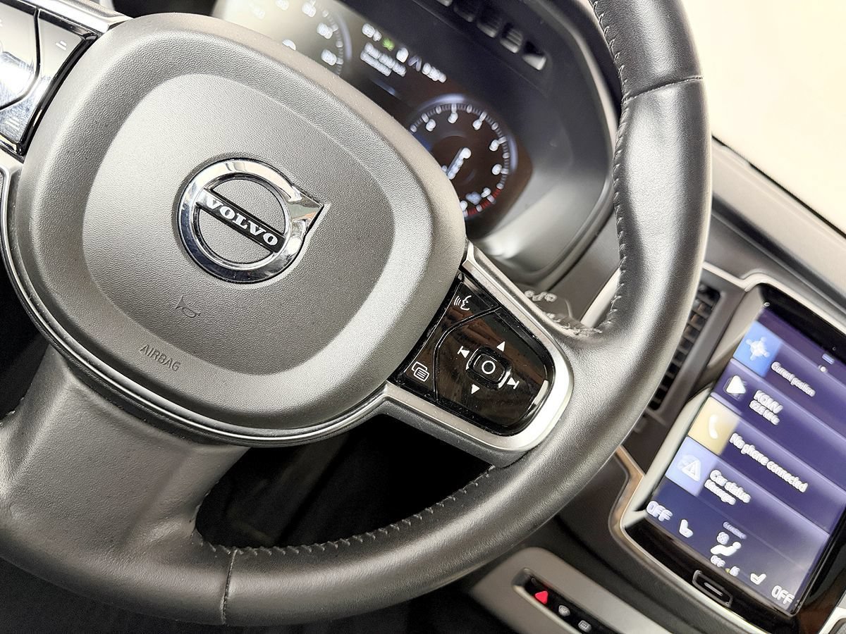 Used 2016 Volvo XC90 T6 Momentum w/ Vision Package AWD/4WD image 64