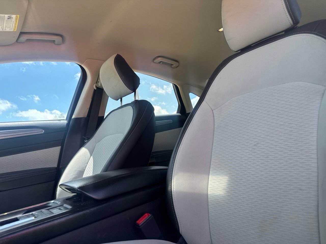 Used 2020 Ford Fusion SE w/ Equipment Group 151A FWD image 36