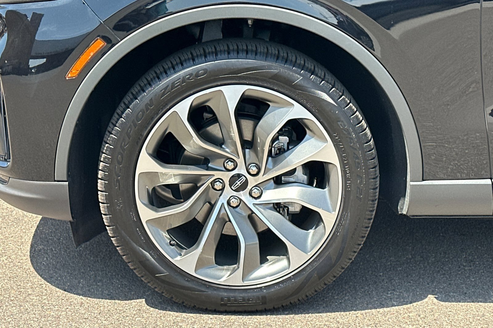New 2025 Lincoln Aviator Reserve w/ Luxury Package image 26