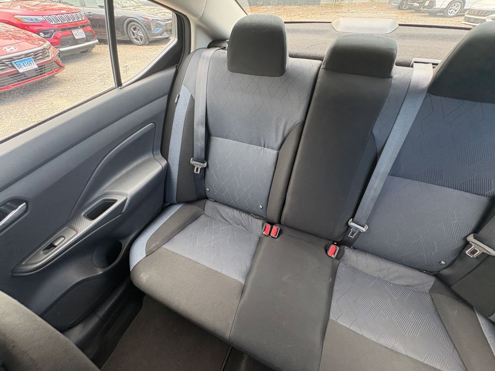 Used 2025 Nissan Versa SV FWD image 35