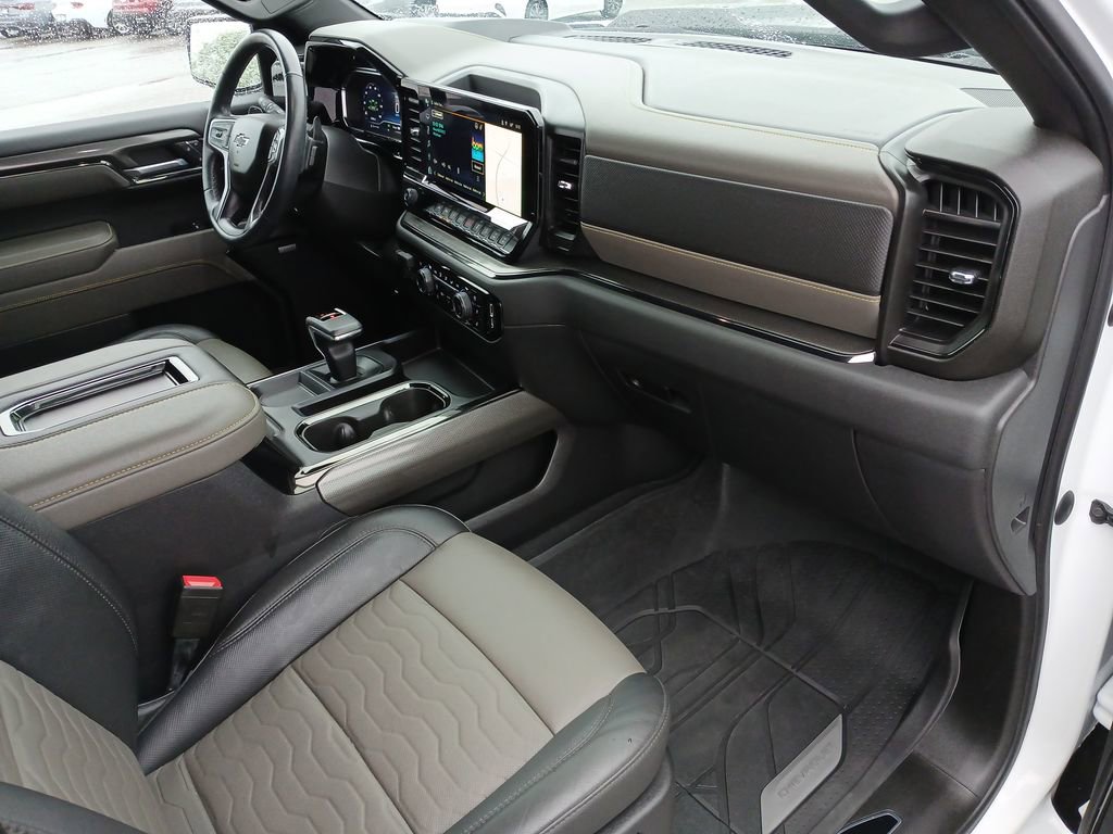 Used 2022 Chevrolet Silverado 1500 ZR2 w/ Technology Package AWD/4WD image 30