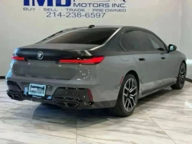 Used 2025 BMW 760i xDrive w/ Executive Package image 48