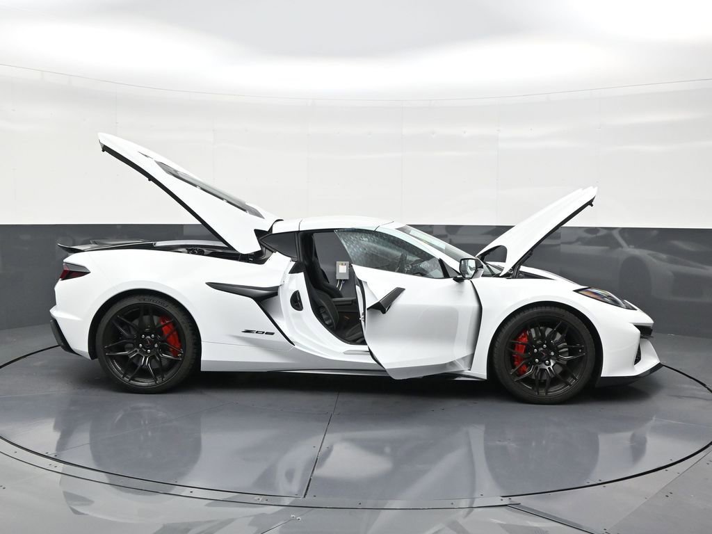 Used 2026 Chevrolet Corvette Z06 image 30