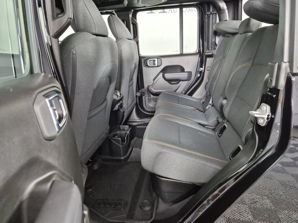 Used 2025 Jeep Gladiator Sport AWD/4WD image 27
