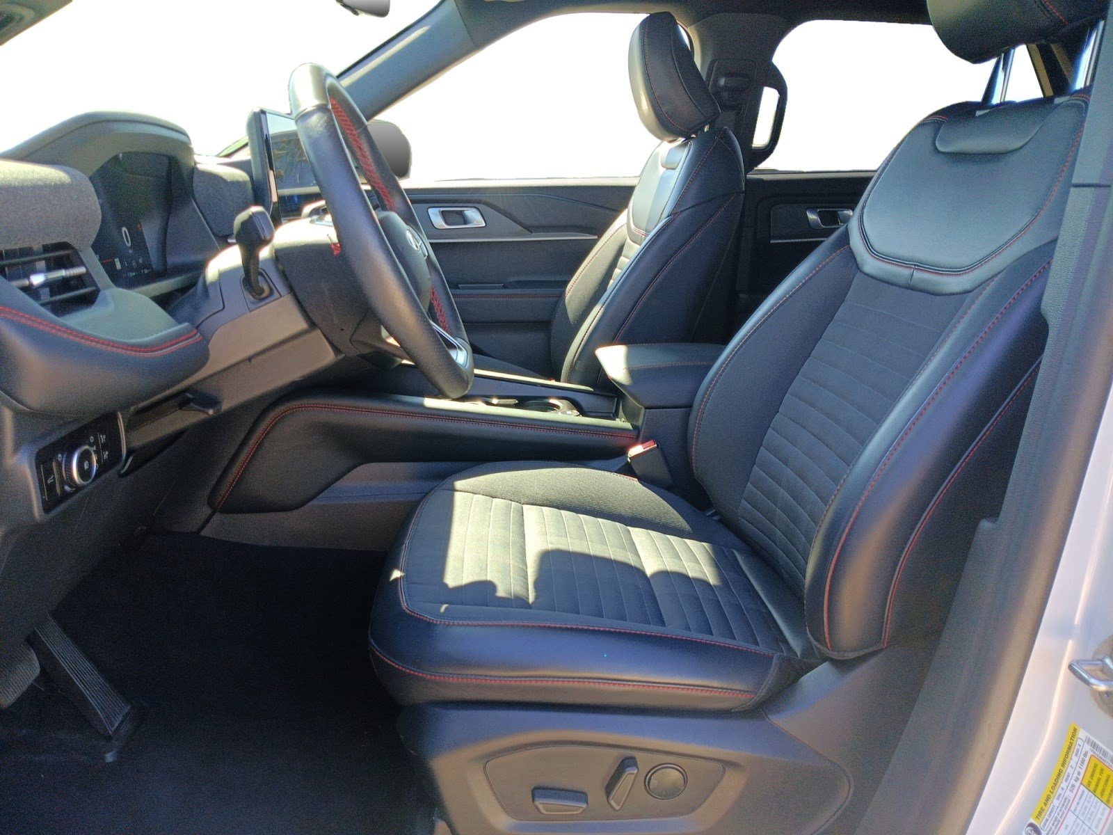 Used 2026 Ford Explorer ST-Line AWD/4WD image 11