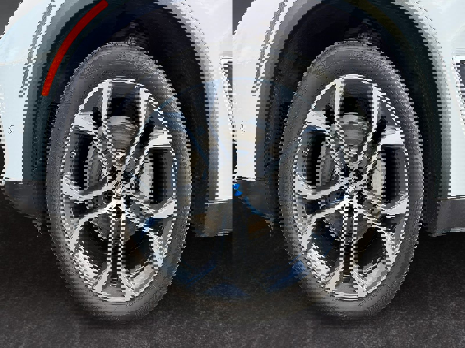 Used 2022 BMW X5 sDrive40i w/ Premium Package image 14