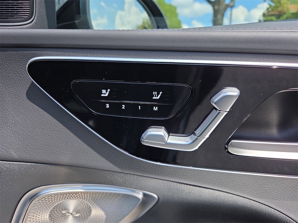 New 2025 Mercedes-Benz C 300 Sedan image 18