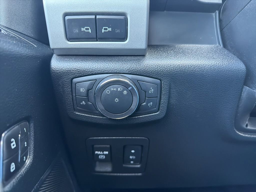 Used 2018 Ford F150 Lariat w/ Equipment Group 502A Luxury image 20