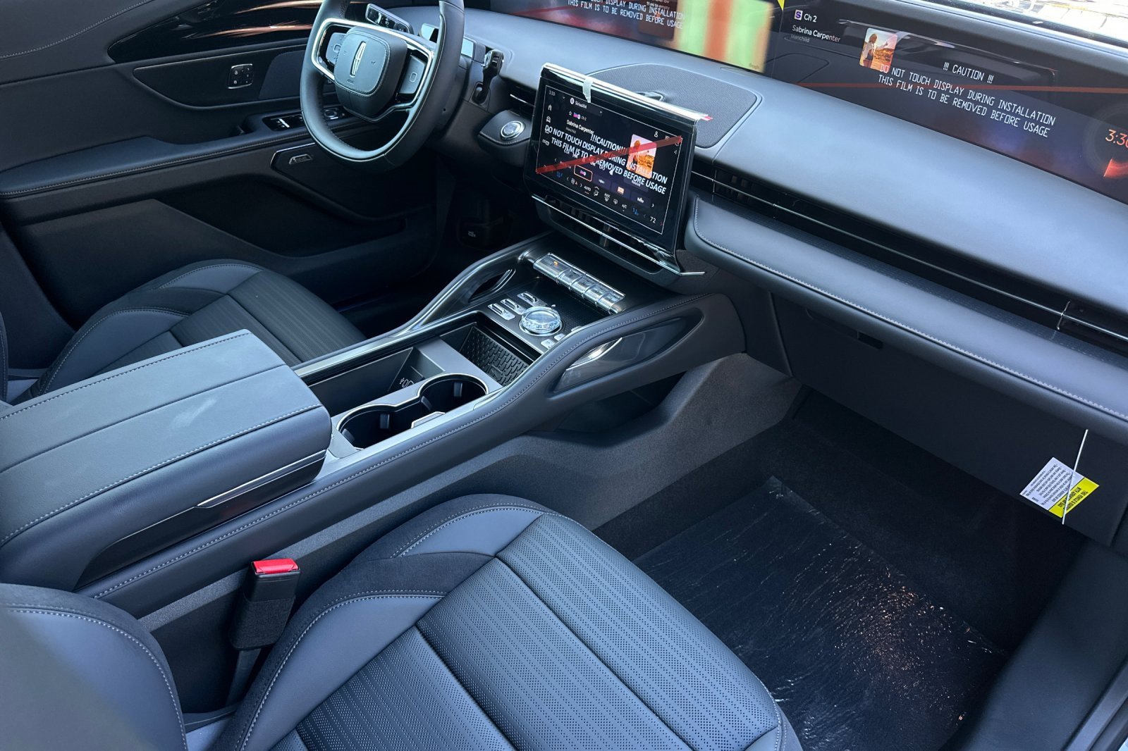 New 2025 Lincoln Nautilus Reserve w/ Jet Appearance Package image 15
