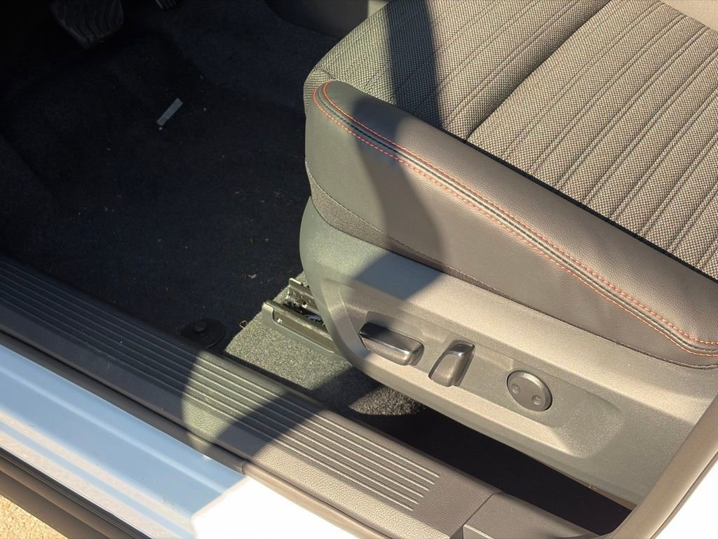 New 2026 Nissan Rogue SV w/ Rock Creek Premium Package AWD/4WD image 13