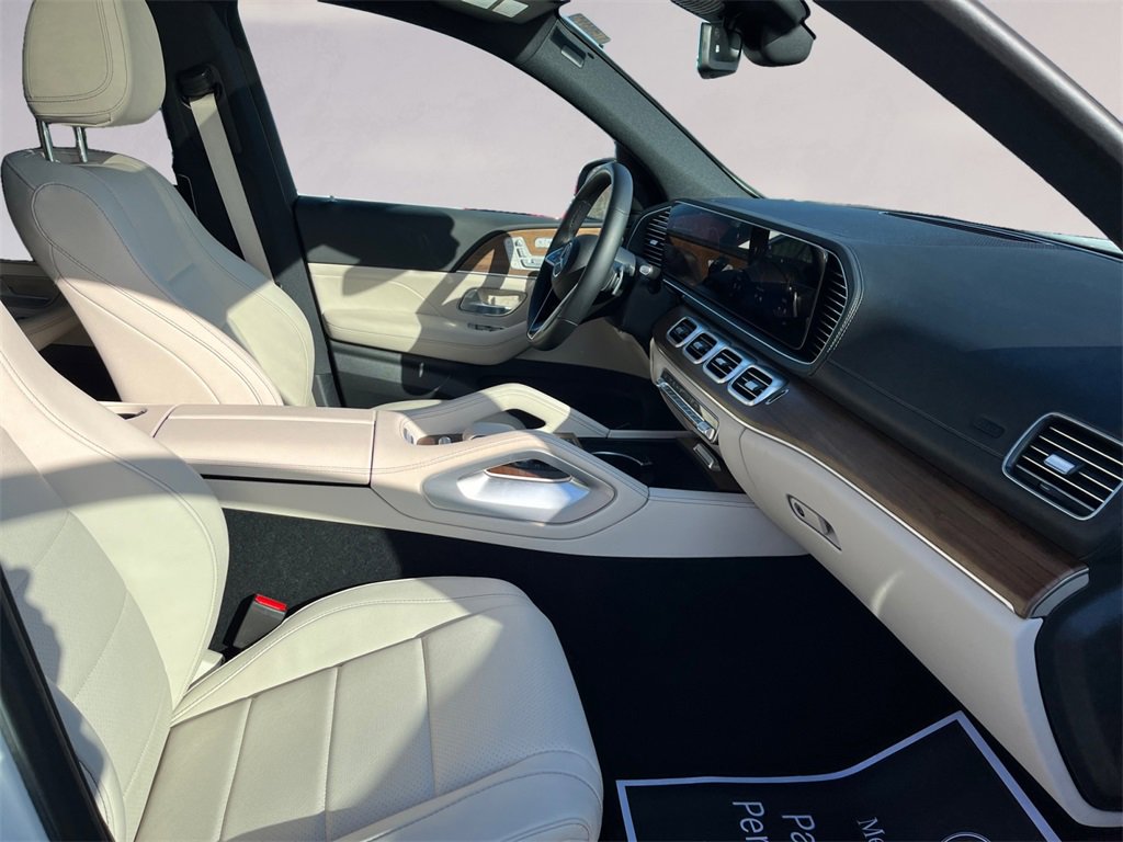 Certified 2025 Mercedes-Benz GLS 450 4MATIC image 15