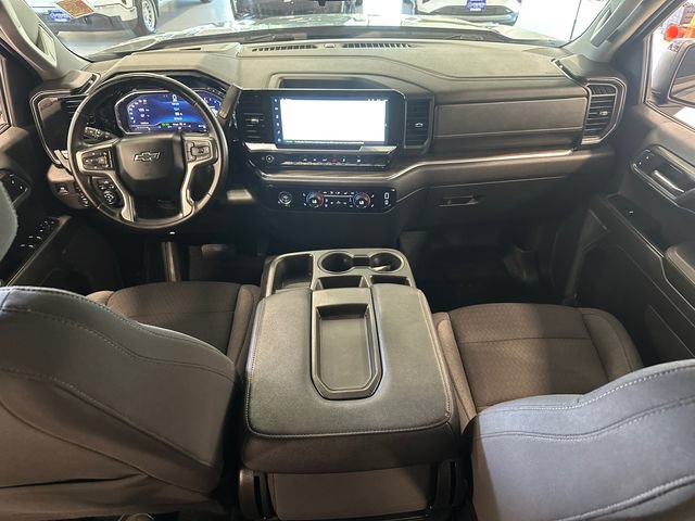 Used 2024 Chevrolet Silverado 1500 RST AWD/4WD image 33
