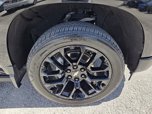 Used 2024 Chevrolet Silverado 1500 High Country w/ High Country Premium Package AWD/4WD image 9