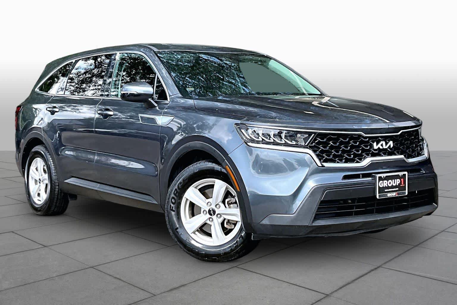 Used 2023 Kia Sorento LX FWD image 3