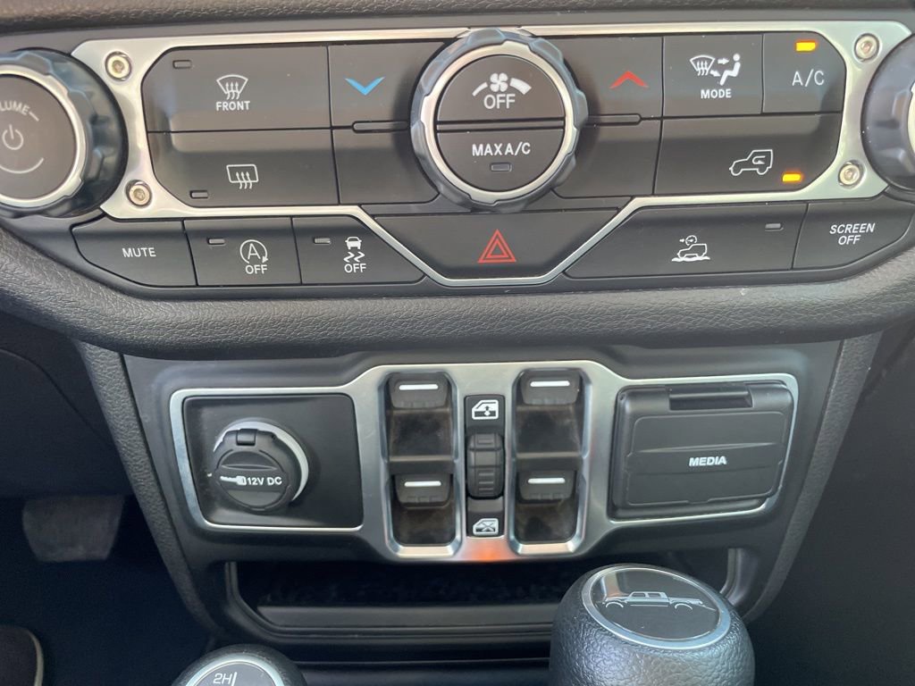 Used 2025 Jeep Gladiator Sport AWD/4WD image 20