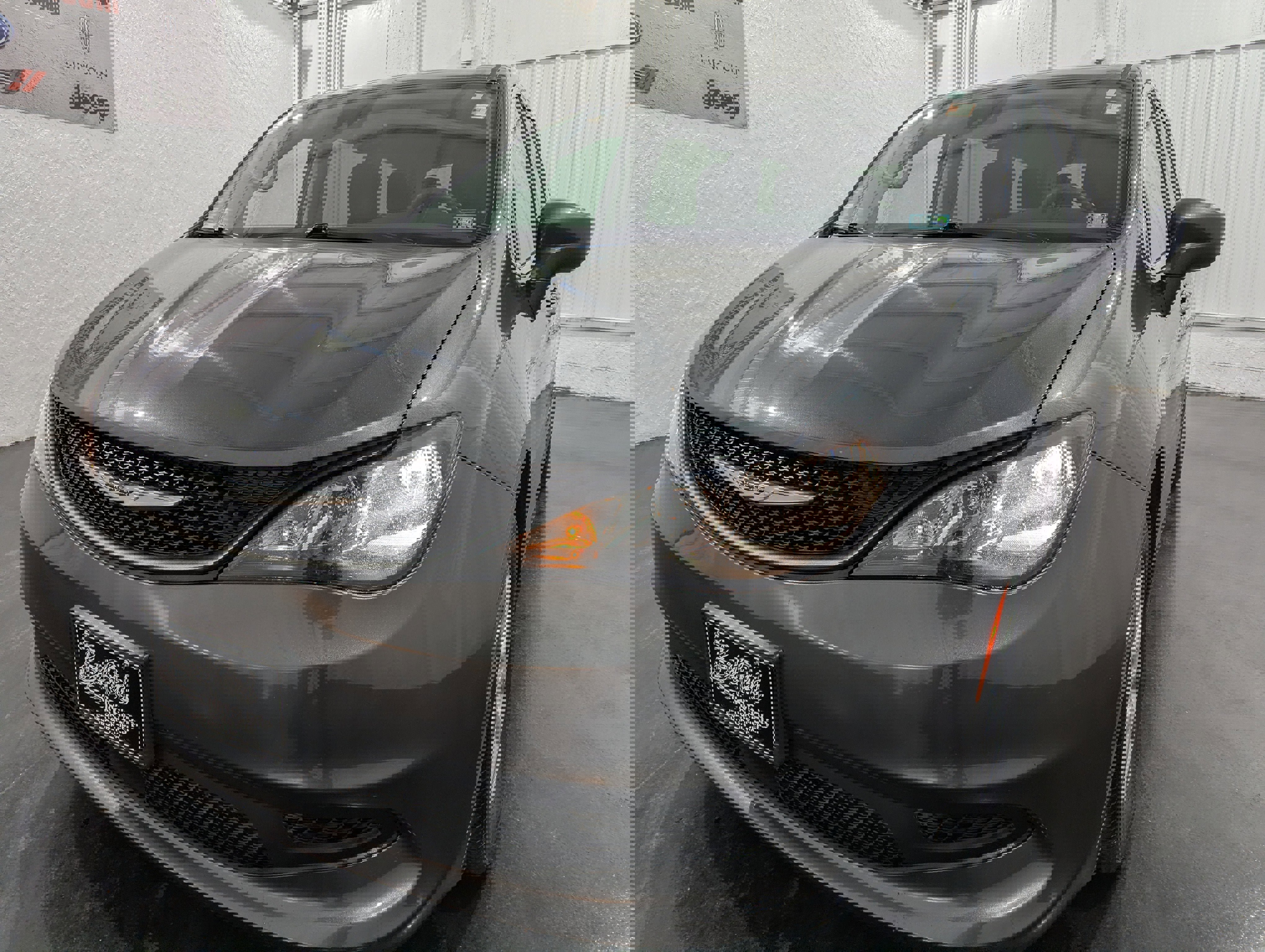 Used 2023 Chrysler Voyager LX image 3