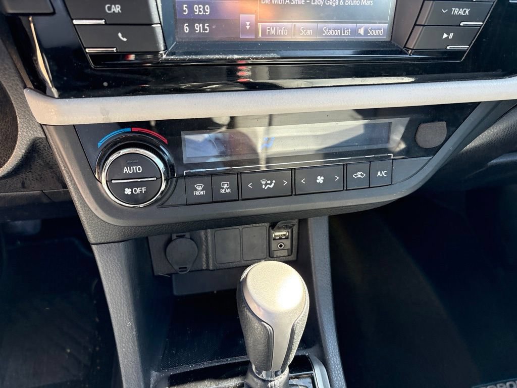 Used 2016 Toyota Corolla LE FWD image 16