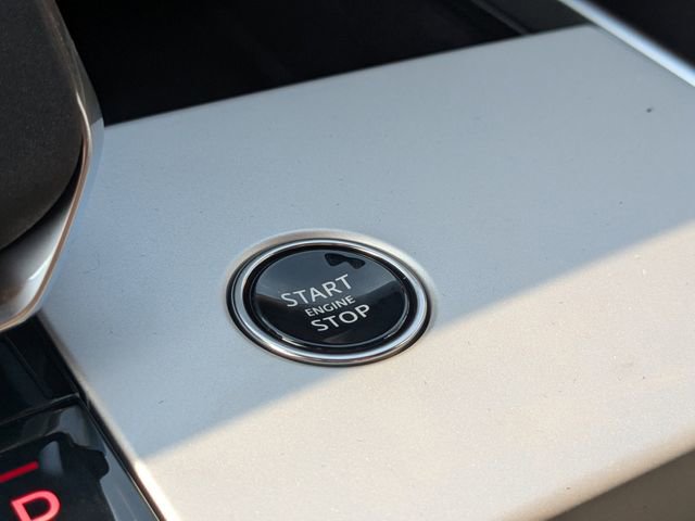 New 2026 Land Rover Range Rover Long Wheelbase SE image 27