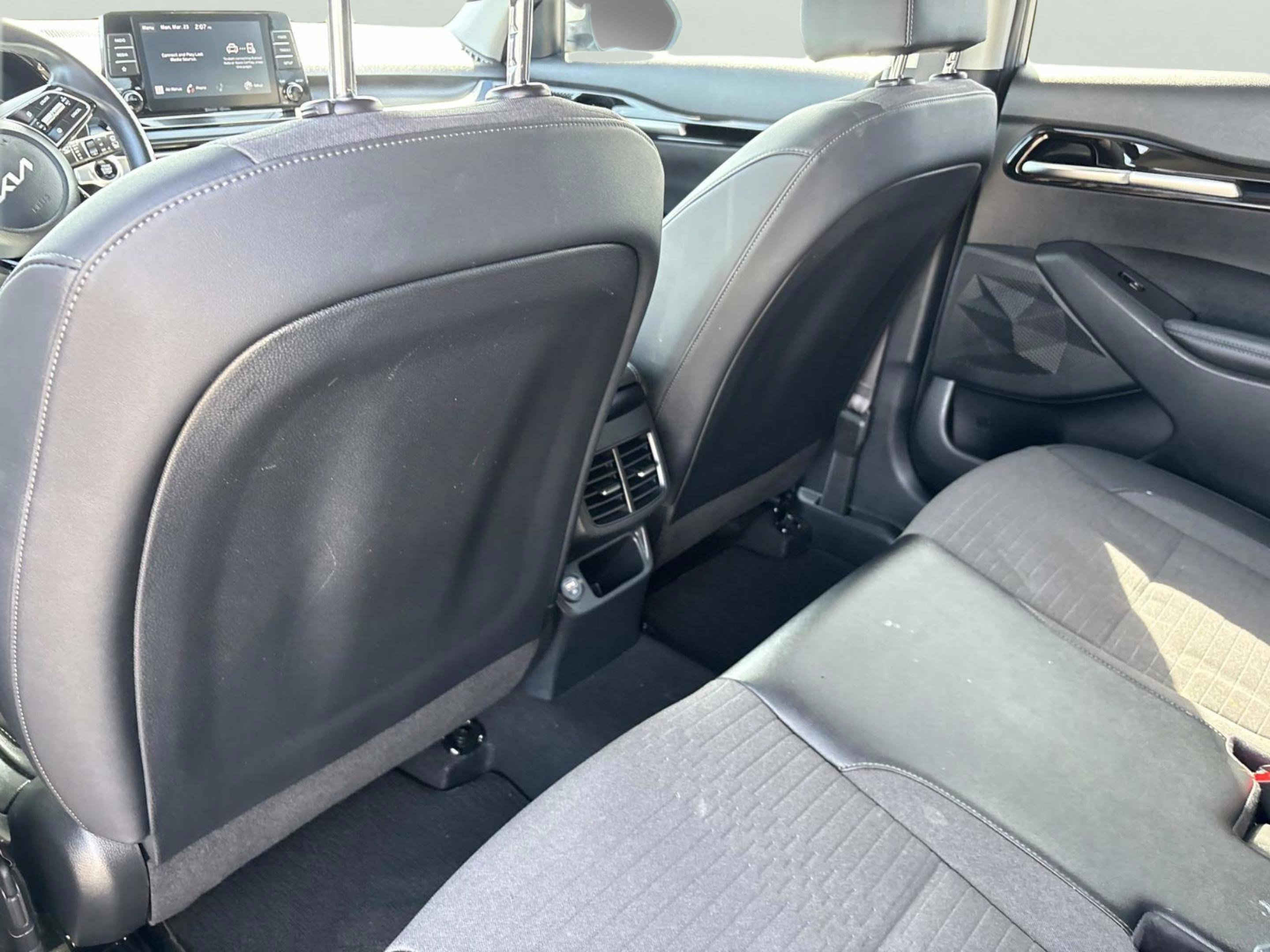 Used 2023 Kia Seltos S image 16