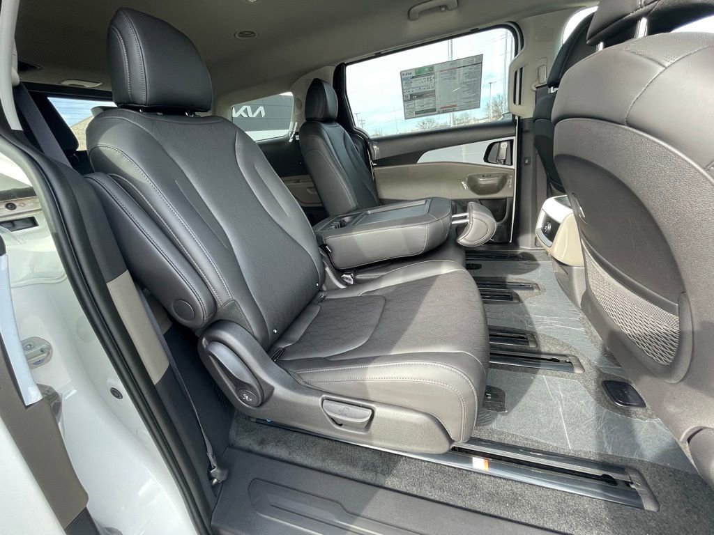 New 2026 Kia Carnival image 27