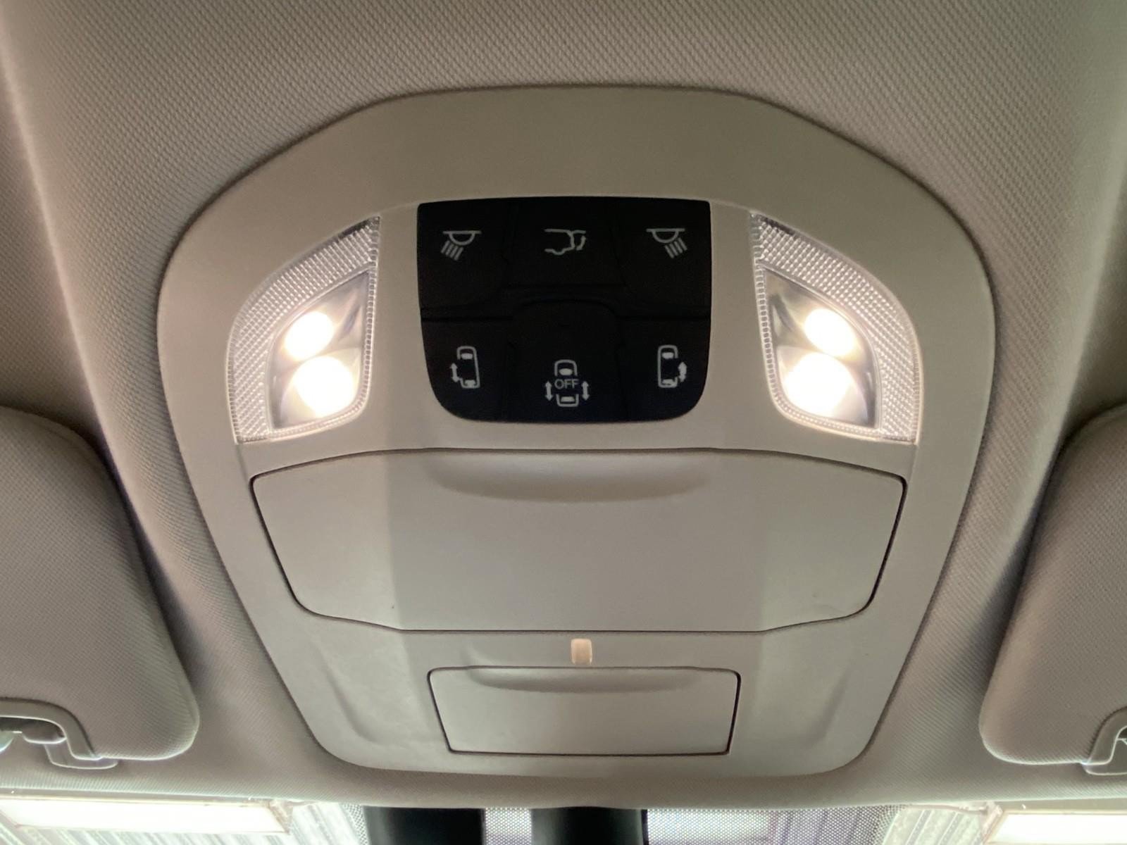 Used 2022 Chrysler Pacifica Touring-L FWD image 21