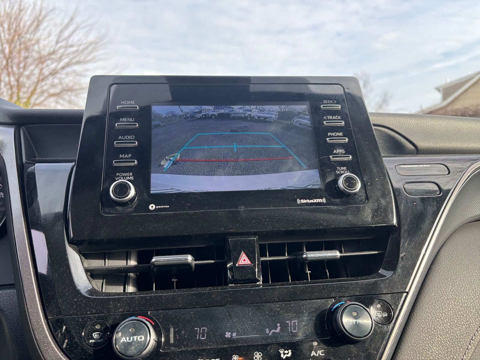 Used 2024 Toyota Camry SE image 17