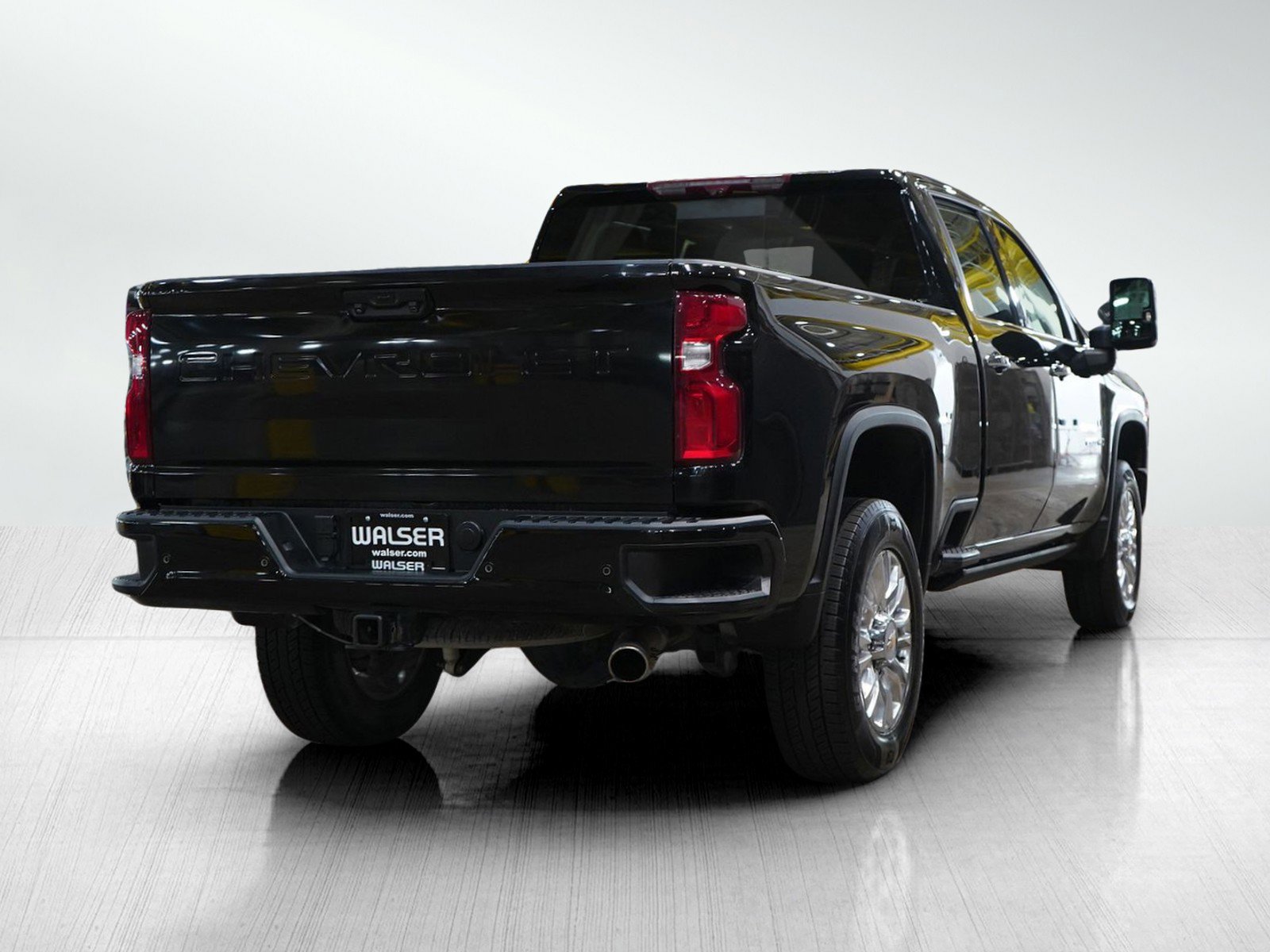 Used 2022 Chevrolet Silverado 2500 High Country w/ Z71 Off-Road Package image 6