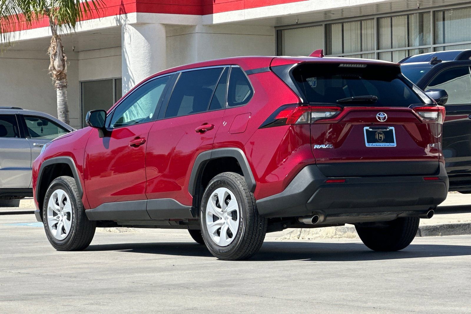 Used 2025 Toyota RAV4 LE image 4