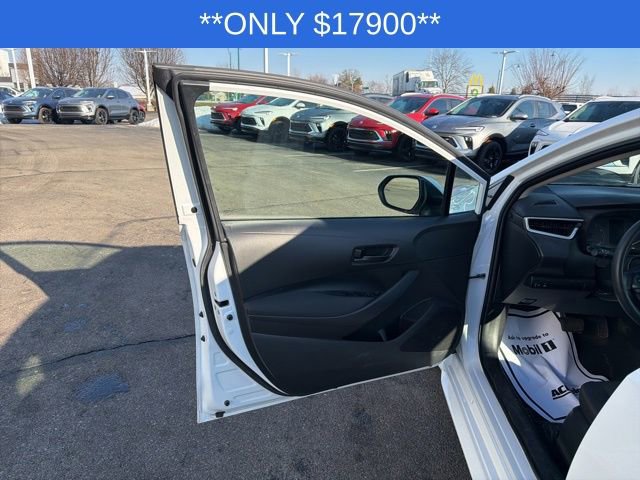 Used 2024 Toyota Corolla LE image 24