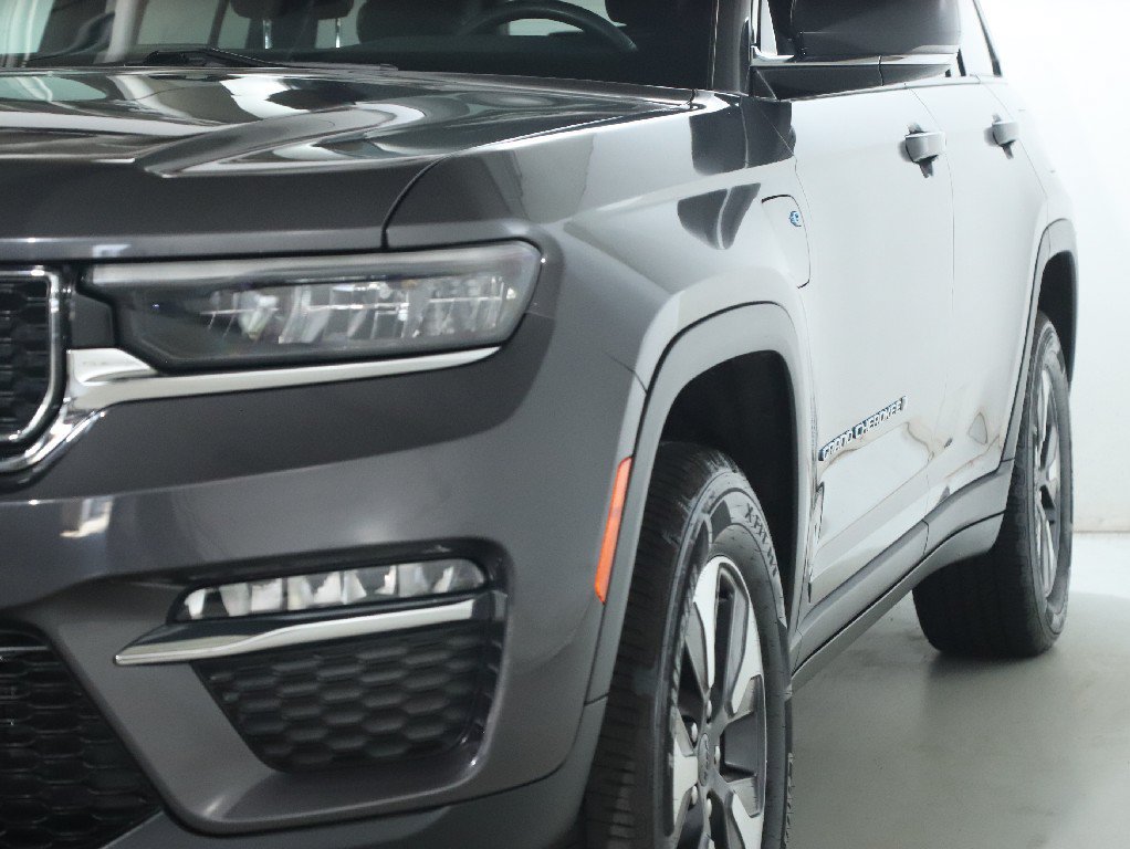 Used 2024 Jeep Grand Cherokee Limited 4xe AWD/4WD image 5
