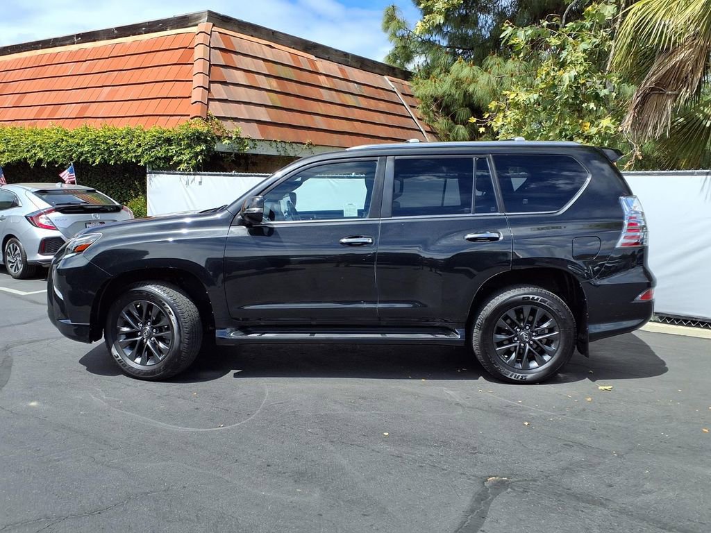Used 2023 Lexus GX 460 Premium w/ Premium Package AWD/4WD image 3