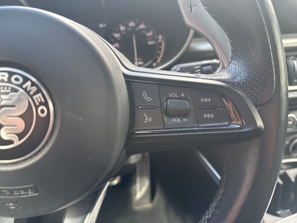 Used 2022 Alfa Romeo Stelvio Veloce image 35