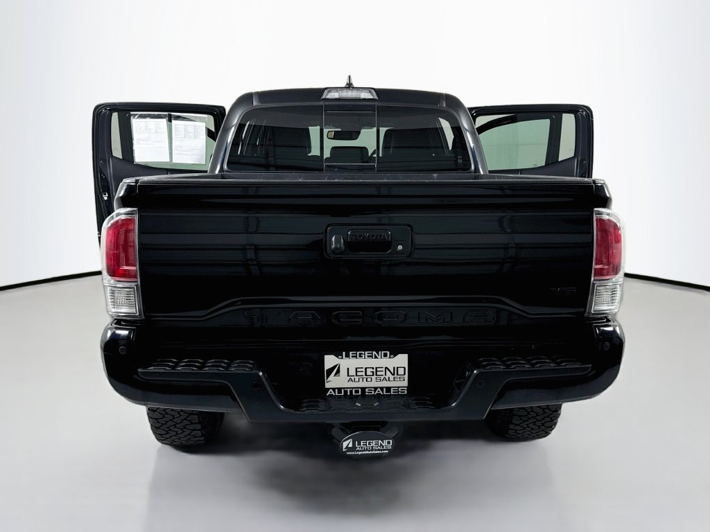 Used 2020 Toyota Tacoma TRD Off-Road w/ TRD Premium Off Road Package AWD/4WD image 27