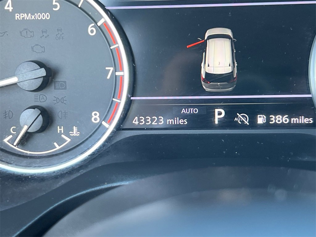 Used 2024 Nissan Rogue SV image 28