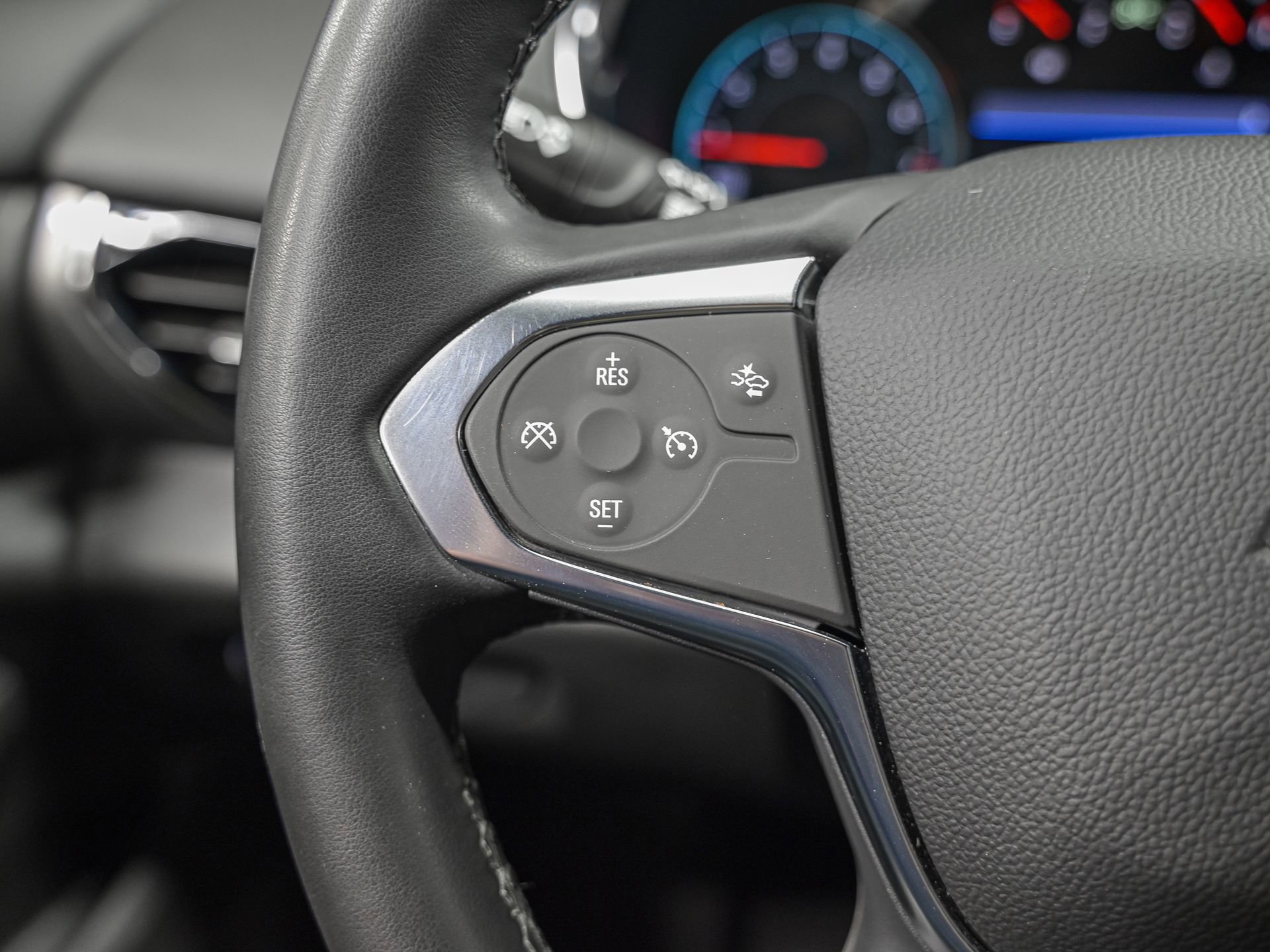 Used 2023 Chevrolet Traverse LT AWD/4WD image 19