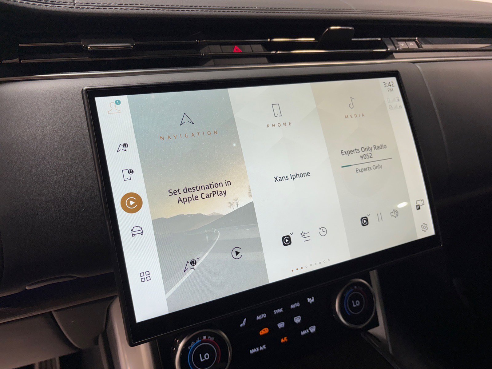 Used 2023 Land Rover Range Rover SE image 15