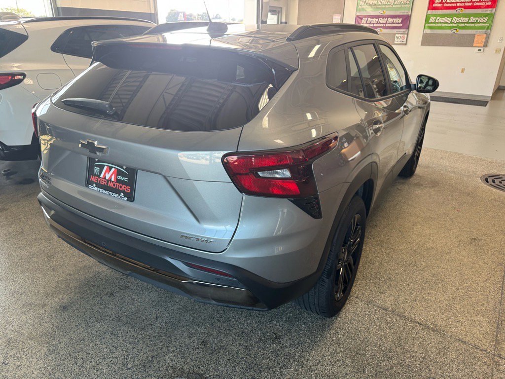 Used 2025 Chevrolet Trax ACTIV w/ Driver Confidence Package image 5