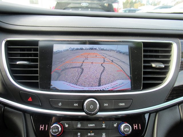 Used 2021 Chevrolet Suburban High Country image 28