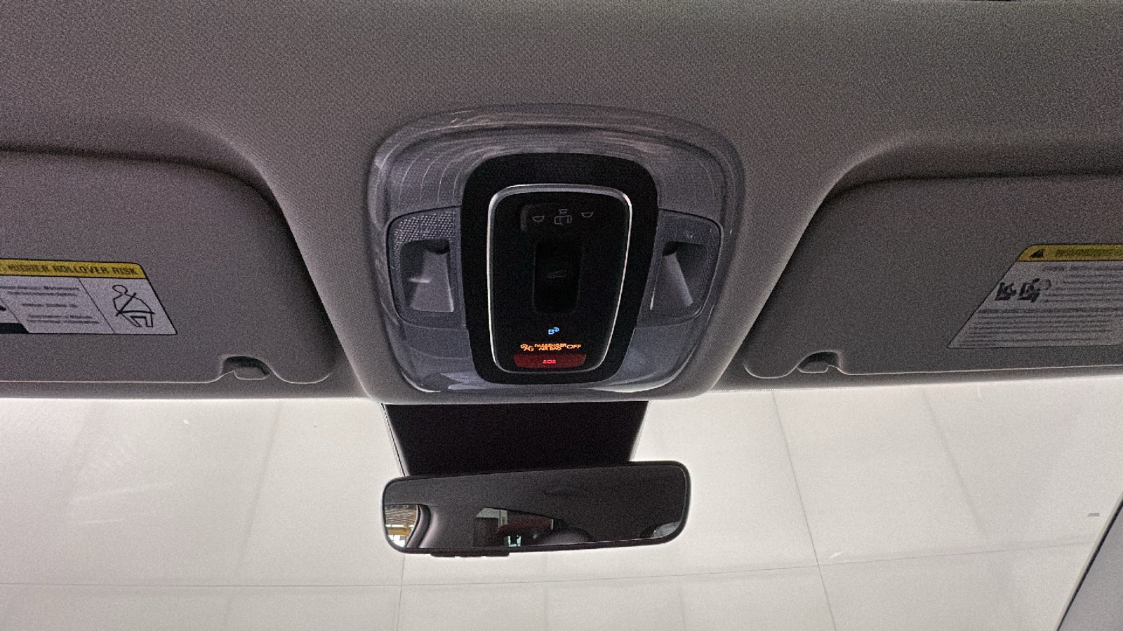 Used 2025 Hyundai Kona Limited AWD/4WD image 33