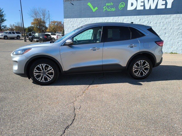 Used 2022 Ford Escape SEL image 2