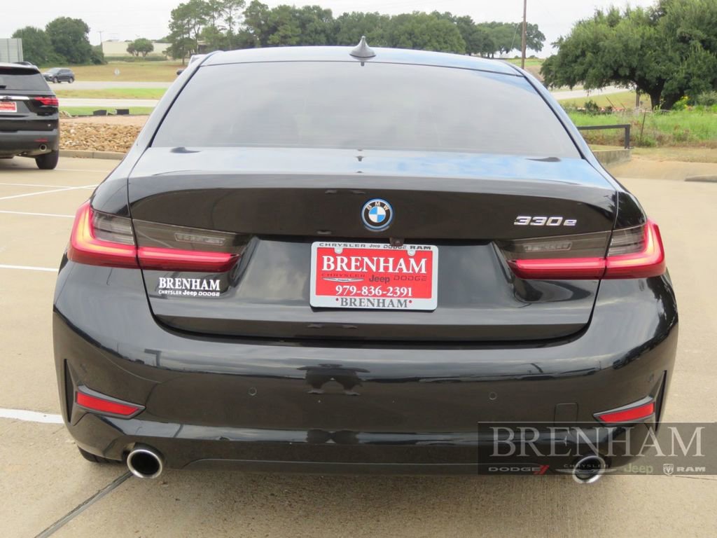 Used 2022 BMW 330e image 5