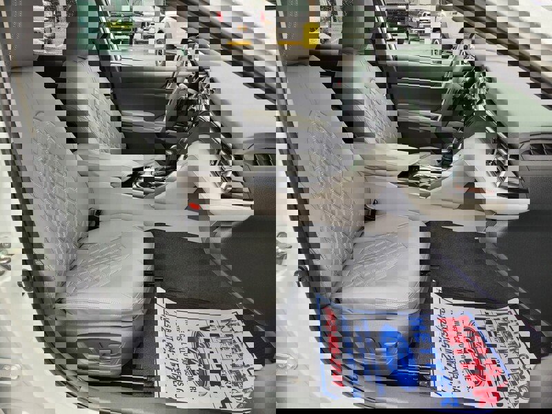 Used 2019 Toyota Camry XSE image 15