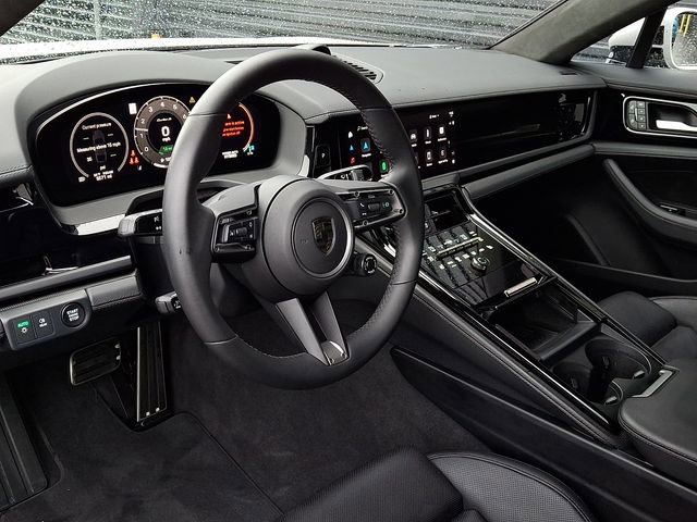 Certified 2025 Porsche Panamera Turbo S AWD/4WD image 4