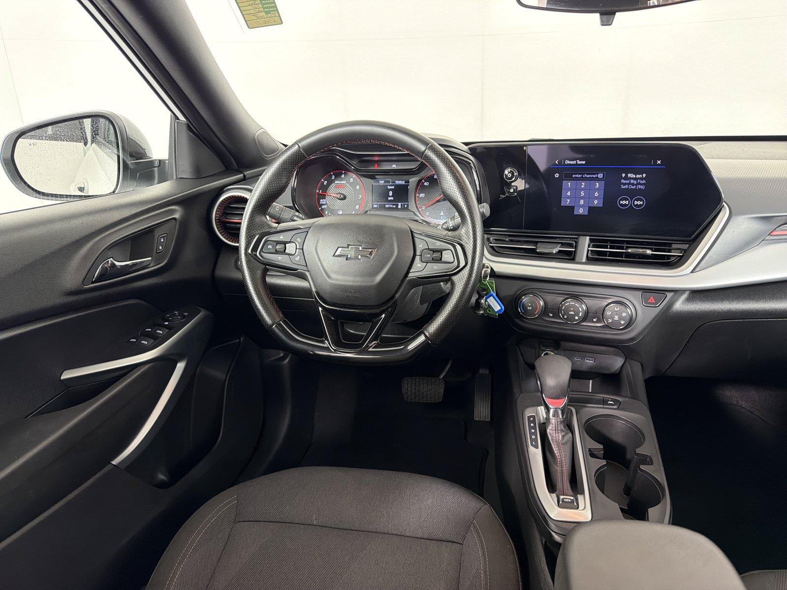 Used 2024 Chevrolet Trax RS w/ Sunroof Package FWD image 20