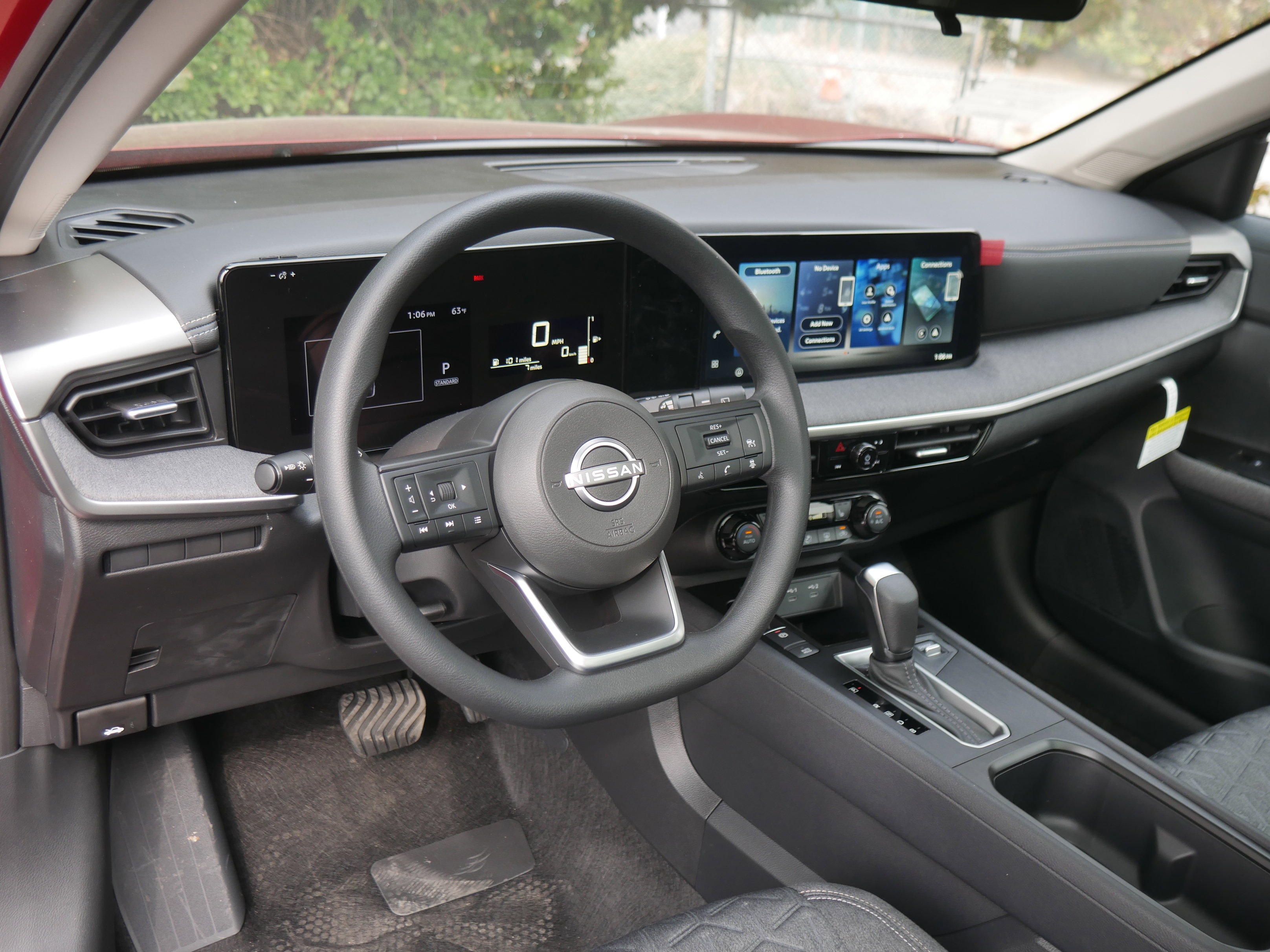 New 2026 Nissan Kicks SV w/ SV Premium Package image 4