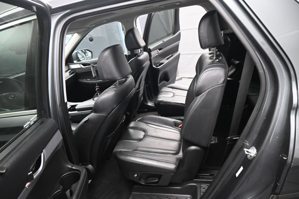 Used 2022 Hyundai Palisade SEL w/ Premium Package FWD image 8