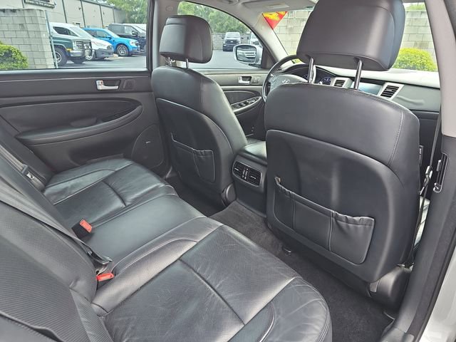 Used 2014 Hyundai Genesis 5.0 R-Spec RWD image 11