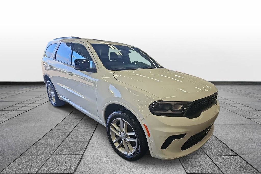 Used 2025 Dodge Durango GT AWD/4WD image 3
